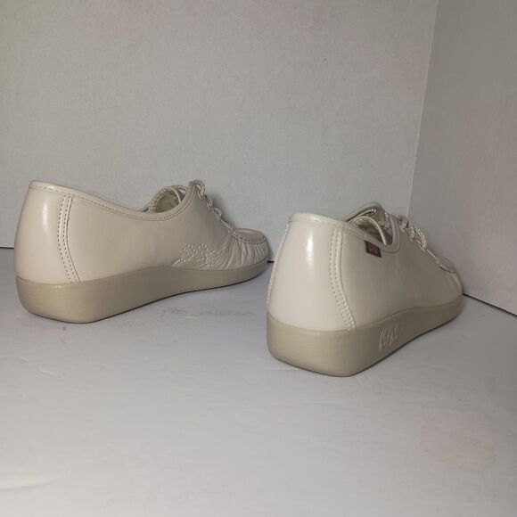 SAS Women's Siesta Comfort Shoes In Bone Size 9 Made In USA Handsewn - Picture 3 of 16